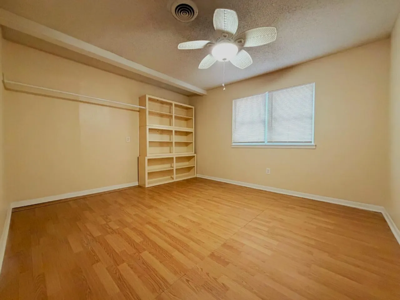 Photo 5 — 5015 52nd Street, Lubbock, TX 79414