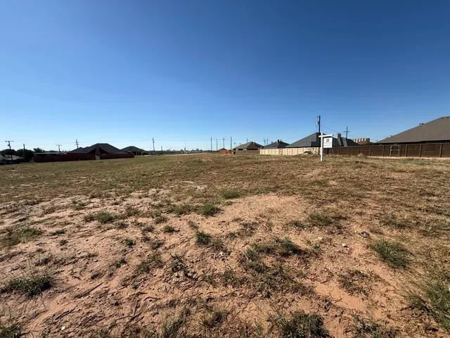 Photo 2 — 2104 N Avenue G, Lubbock, TX 79404