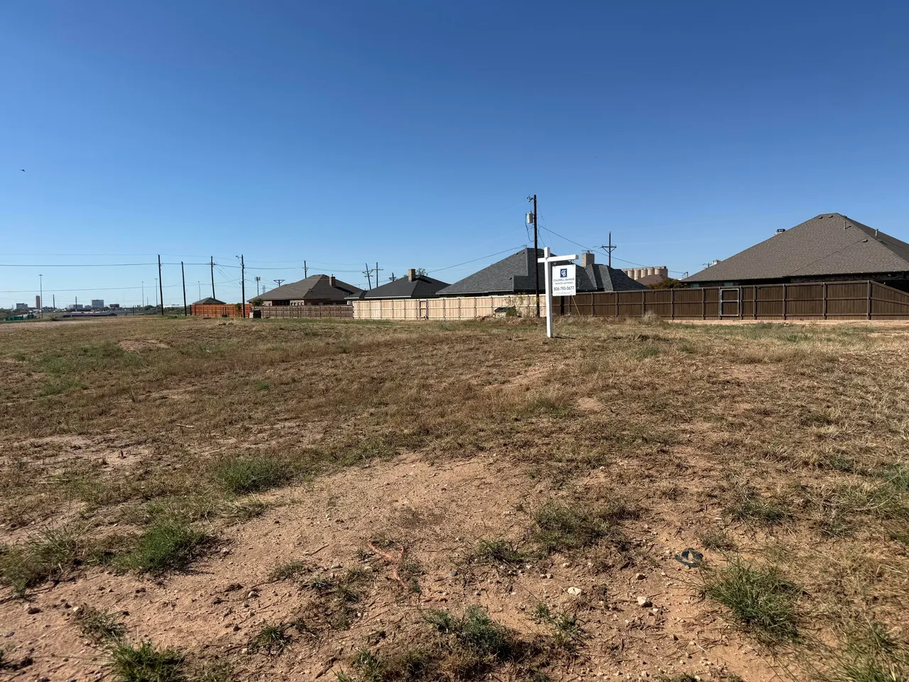 Photo 4 — 2106 N Avenue G, Lubbock, TX 79404