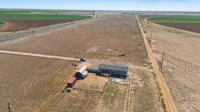 Photo 6 — 760 US-82, Ralls, TX 79357