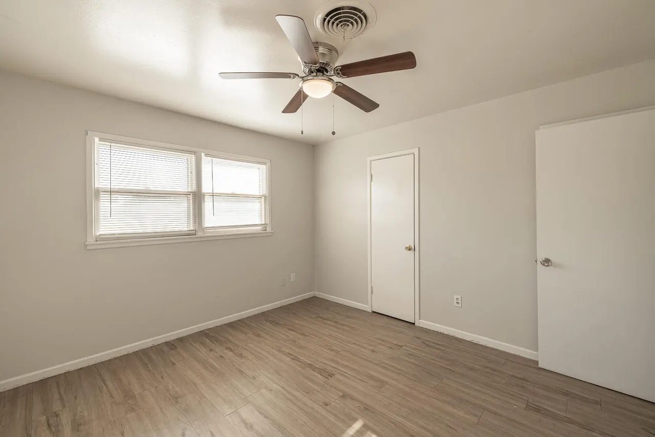 Photo 16 — 2402 46th Street, Lubbock, TX 79412