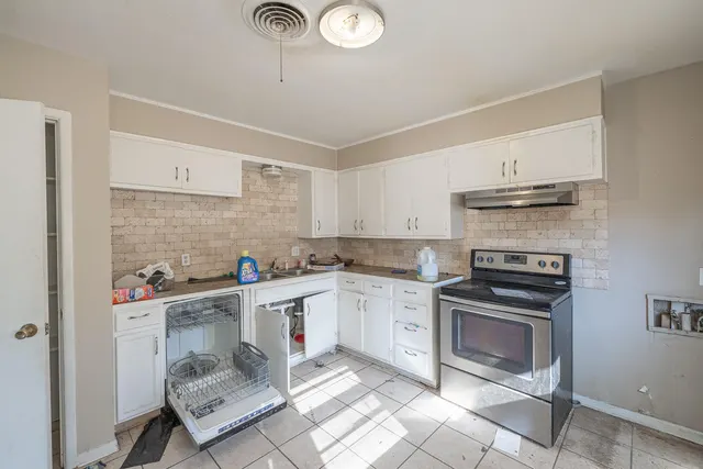 Photo 7 — 2408 46th Street, Lubbock, TX 79412