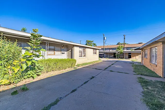 Photo 3 — 2410 46th Street, Lubbock, TX 79412