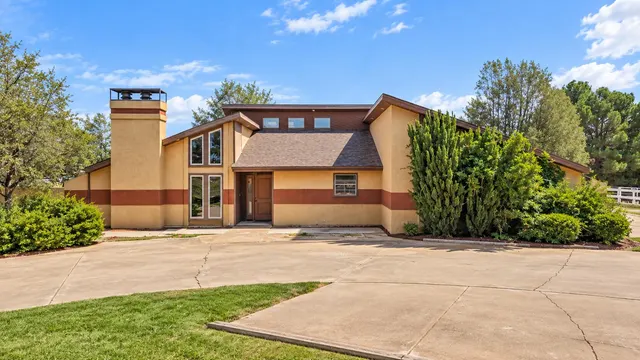 Photo 3 — 3013 Trenton Avenue, Lubbock, TX 79407