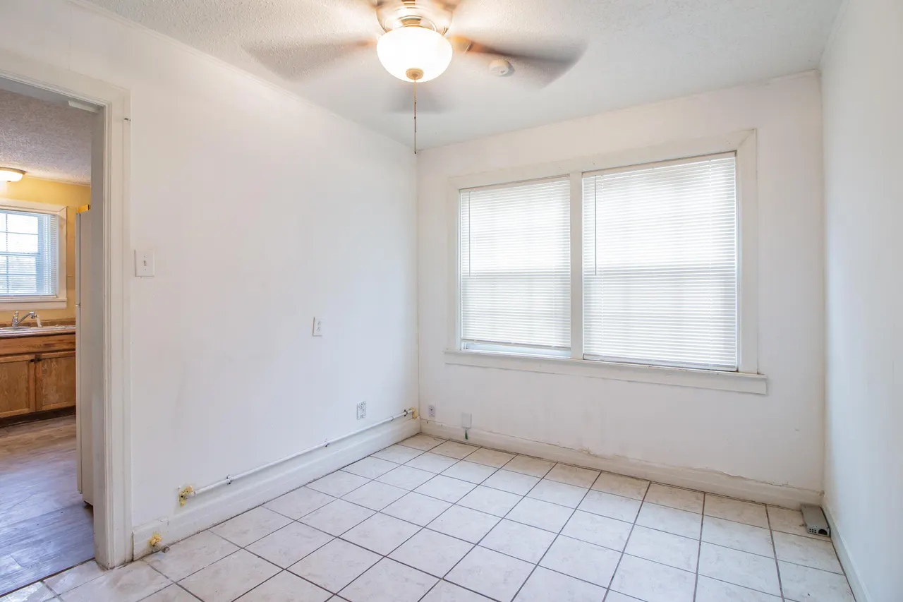 Photo 5 — 2203 20th Street, Lubbock, TX 79411