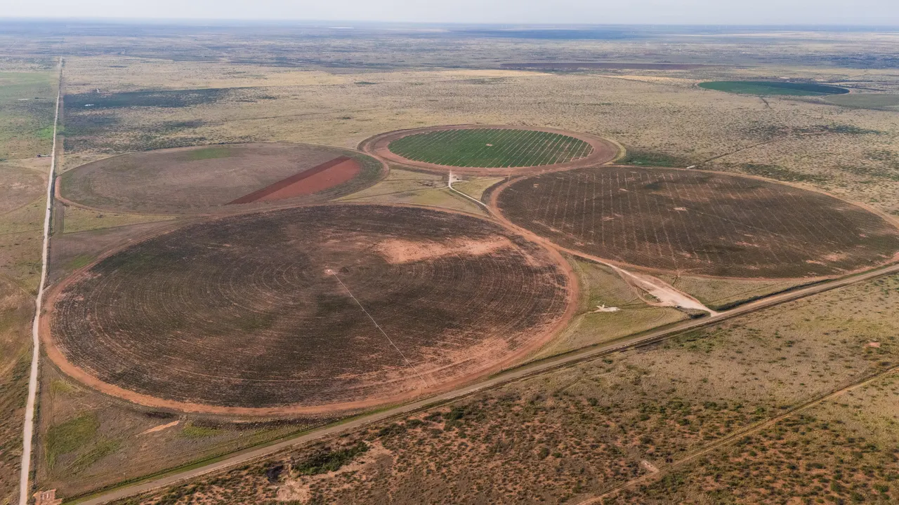 Front exterior — County Road 330, Seminole, TX 79360