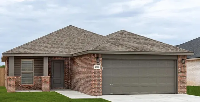 Front exterior — 1305 Trenton Avenue, Lubbock, TX 79416