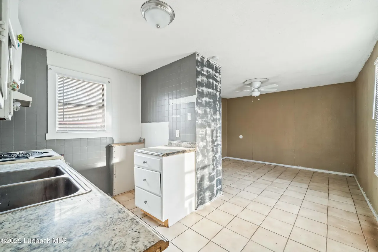 Photo 6 — 1504 28th Street Rear, Lubbock, TX 79411