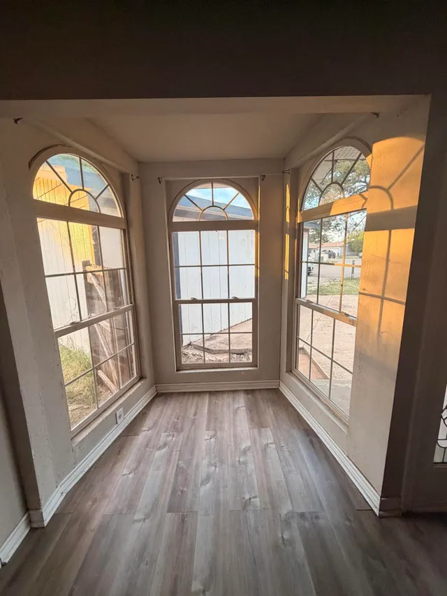 Photo 4 — 2707 92nd Street, Lubbock, TX 79423