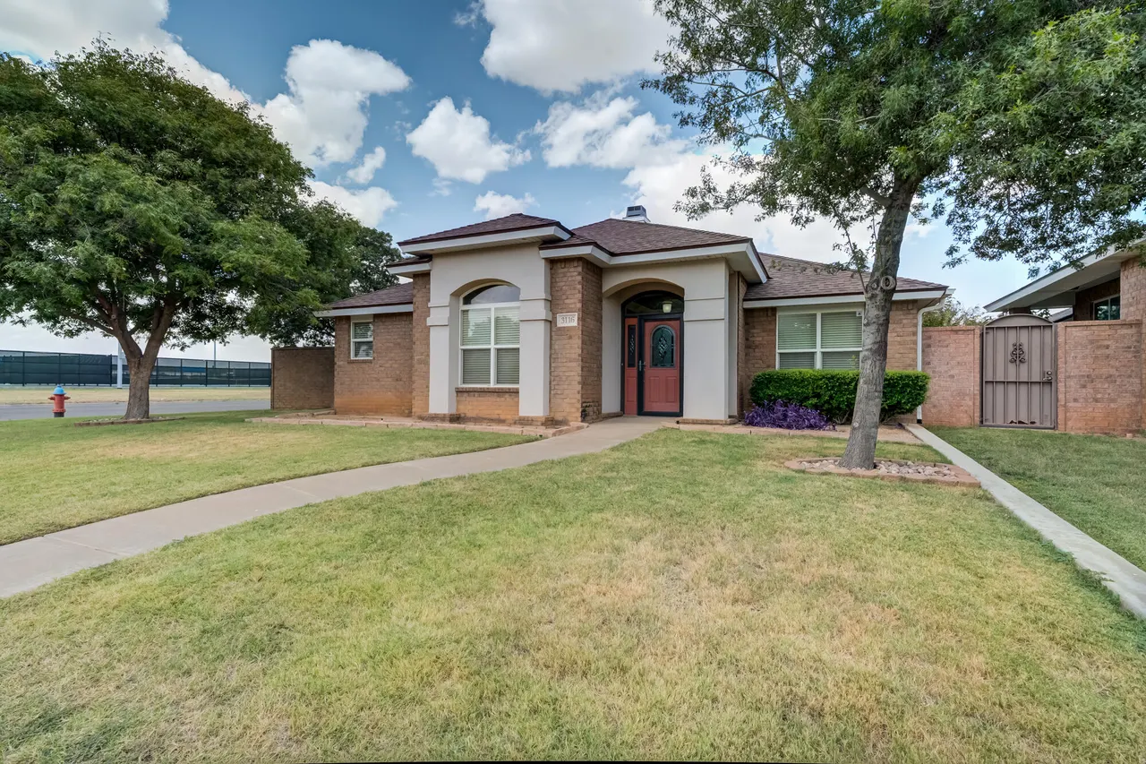 Photo 13 — 3116 102nd Street, Lubbock, TX 79423