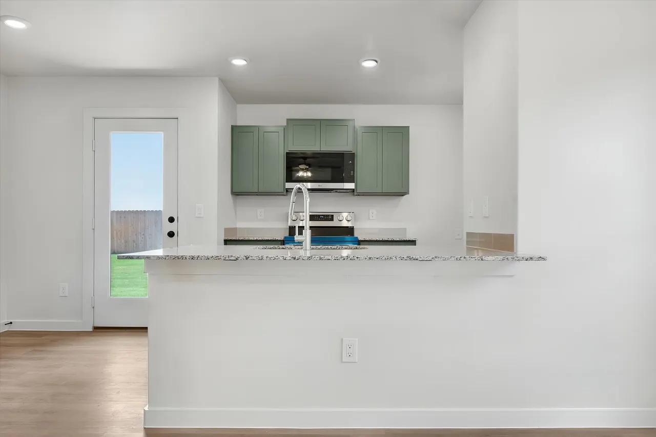 Photo 8 — 7431 64th Street, Lubbock, TX 79407