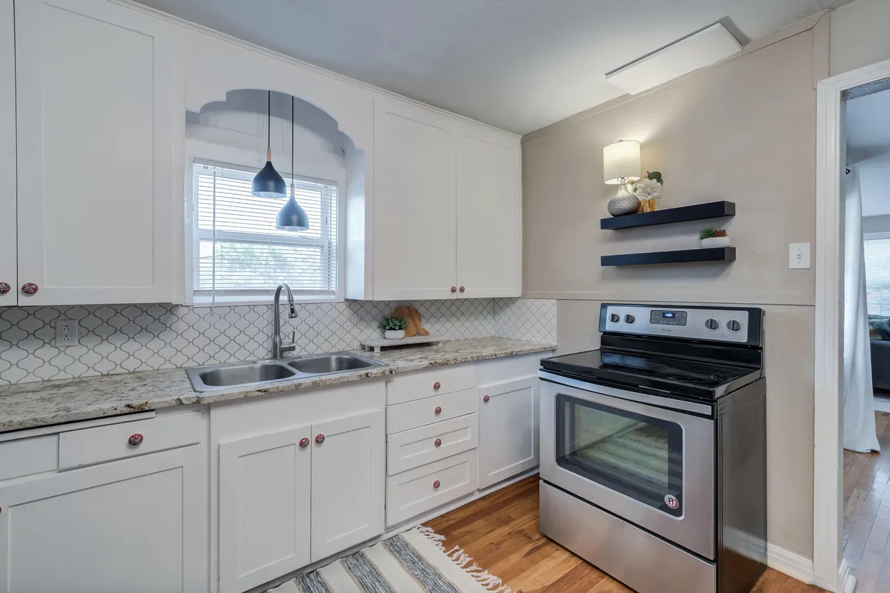 Photo 20 — 2701 33rd Street, Lubbock, TX 79410
