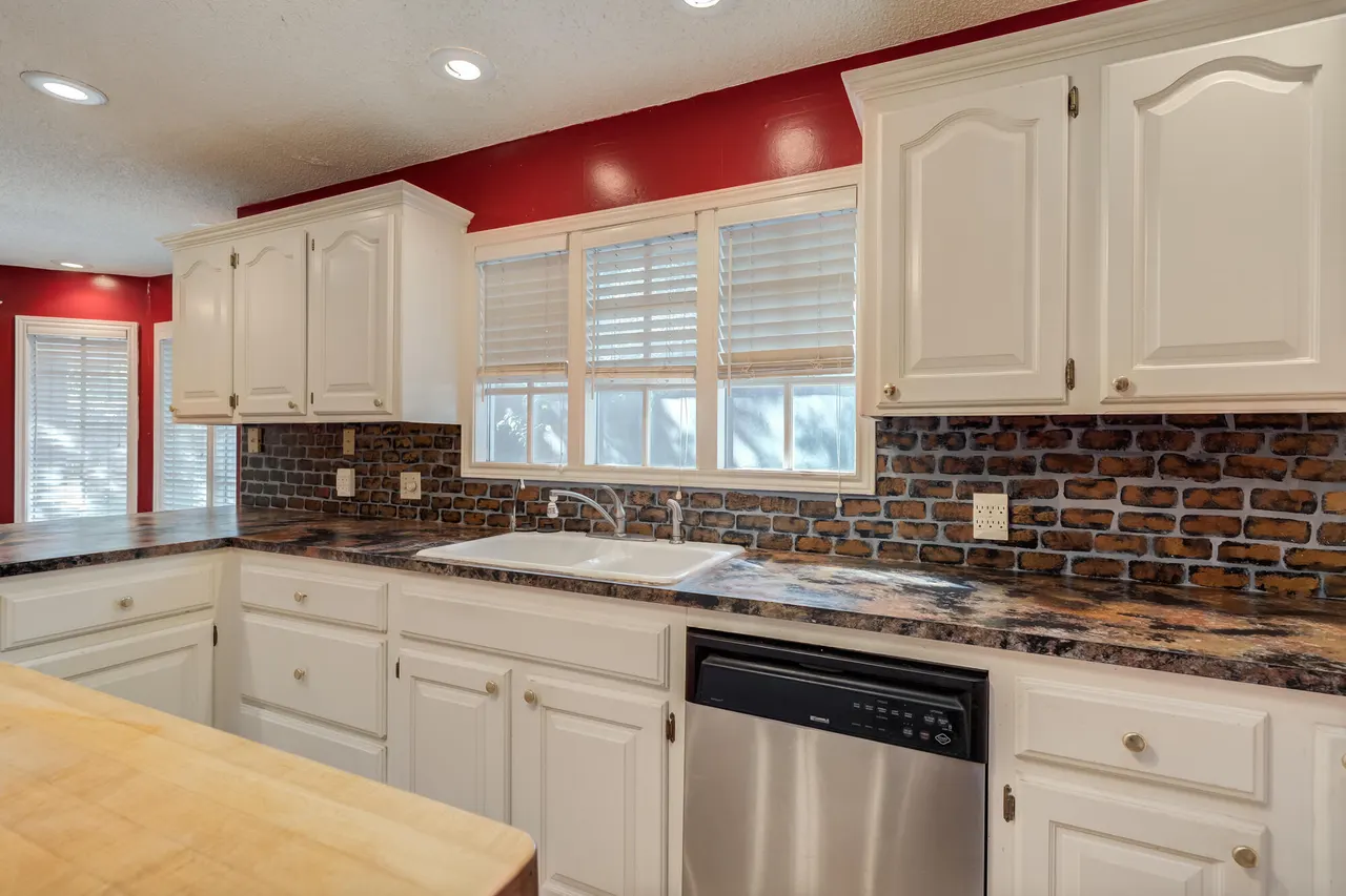Photo 15 — 1725 E Broadway Street, Brownfield, TX 79316