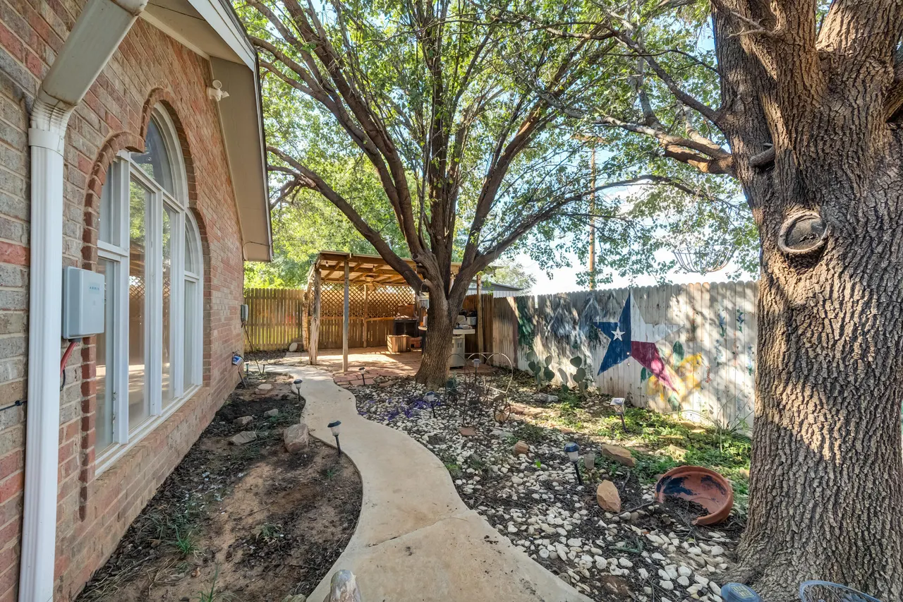 Photo 33 — 1725 E Broadway Street, Brownfield, TX 79316