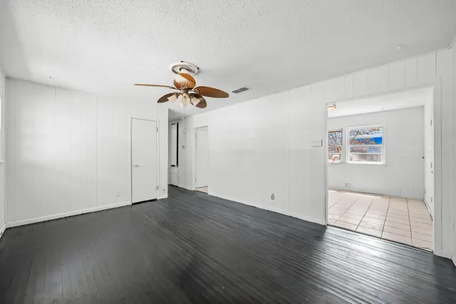 Photo 6 — 1613 43rd Street, Lubbock, TX 79412