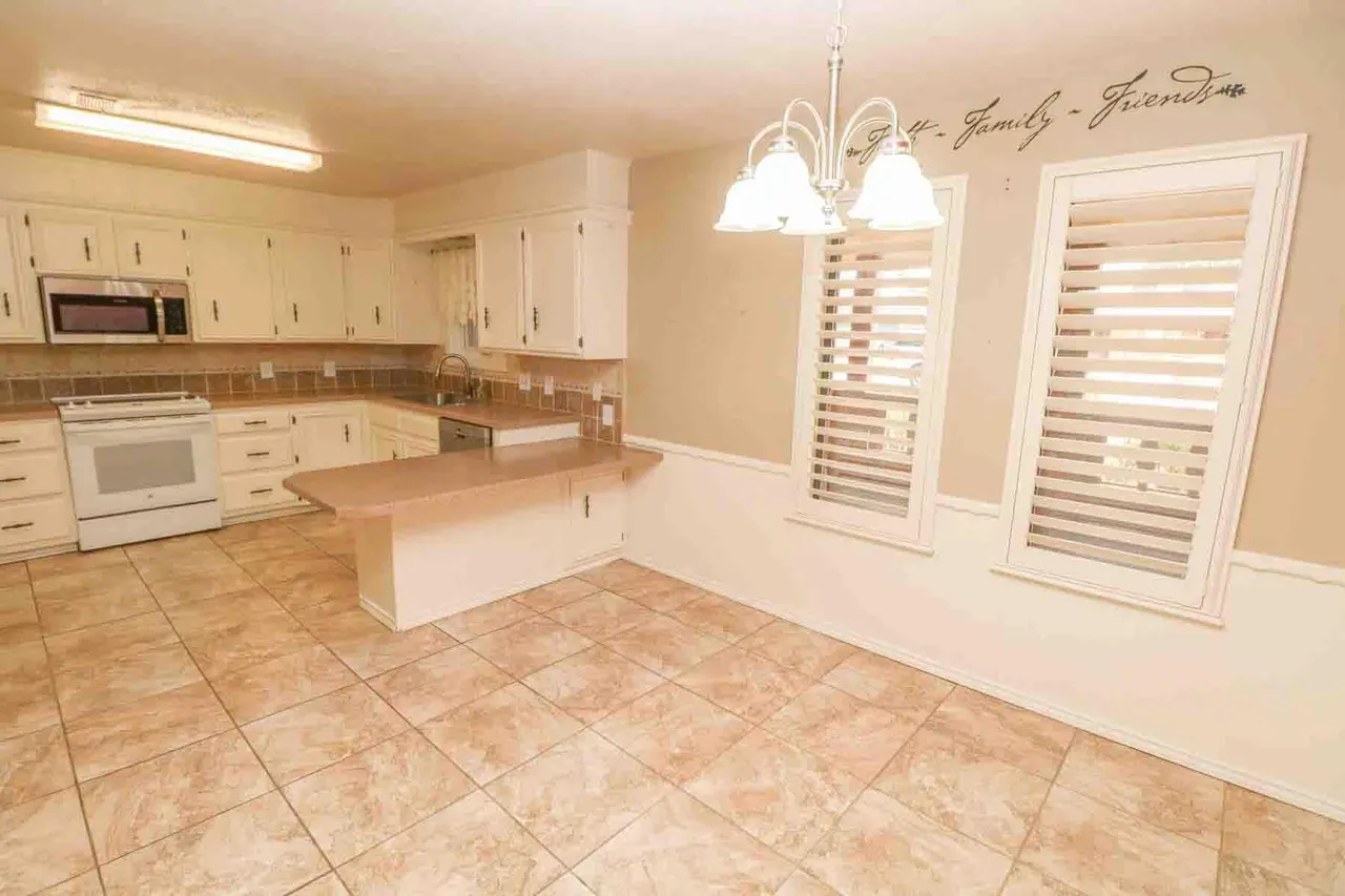 Photo 7 — 235 E 27th Street, Littlefield, TX 79339