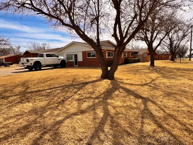 Photo 4 — 1720 Canyon Street, Plainview, TX 79072