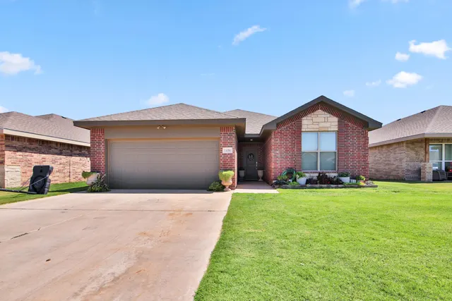 Photo 2 — 1430 14th Street, Shallowater, TX 79363