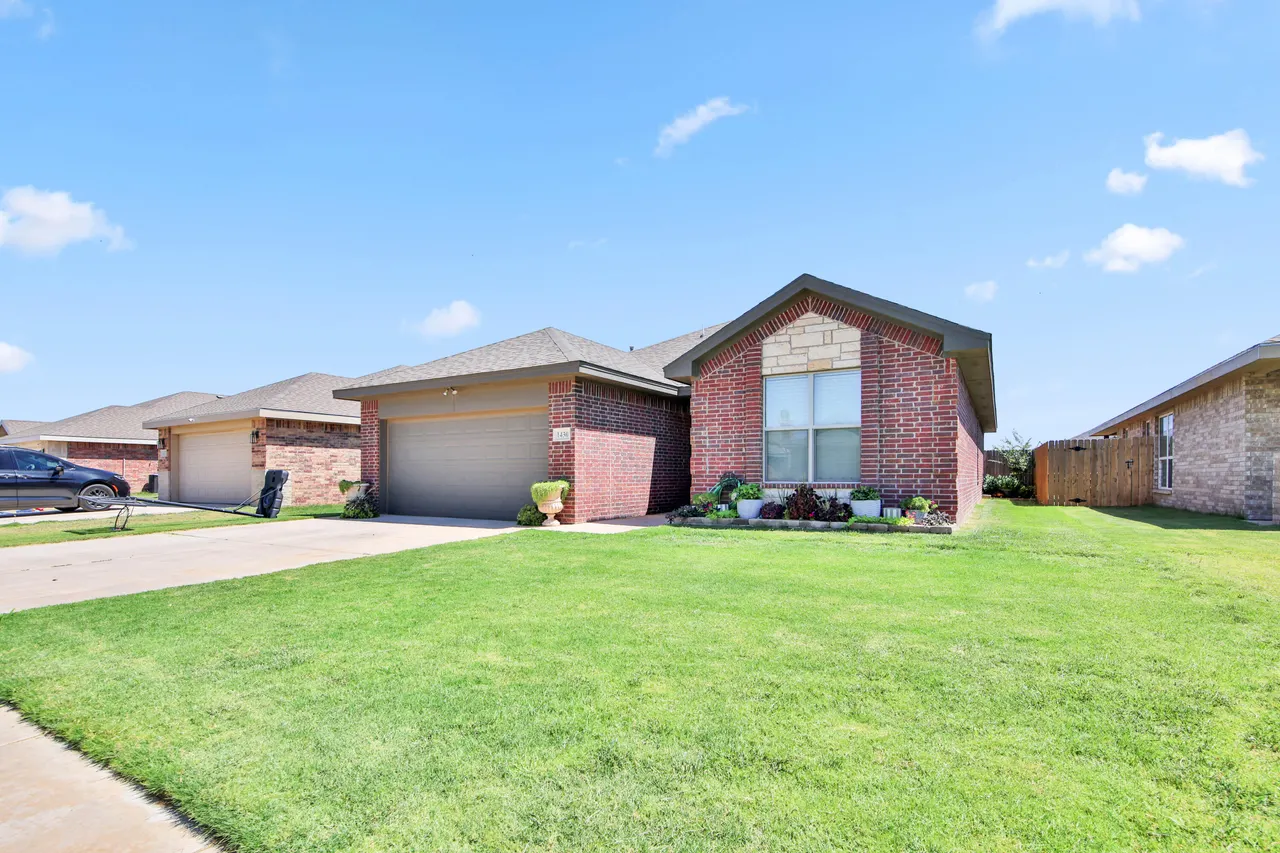 Photo 3 — 1430 14th Street, Shallowater, TX 79363