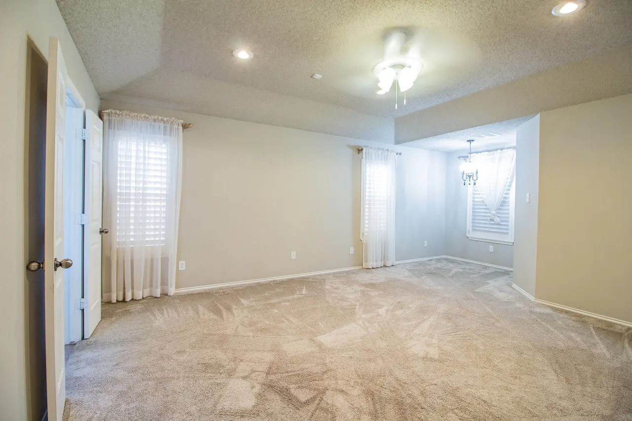 Photo 13 — 6537 8th Street, Lubbock, TX 79416