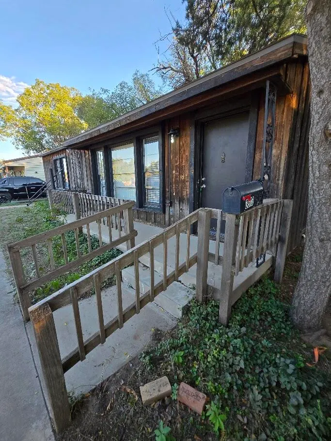 Photo 4 — 3517 30th Street, Lubbock, TX 79410