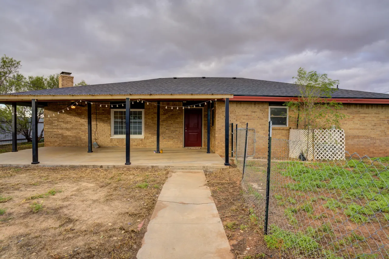 Photo 40 — 1410 2nd Street, Plains, TX 79355