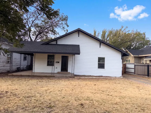 Front exterior — 1903 Elizabeth Avenue, Wichita Falls, TX 76301