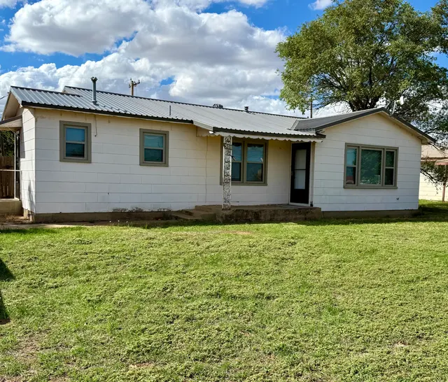 Front exterior — 308 S Ayrshire Avenue, Crosbyton, TX 79322