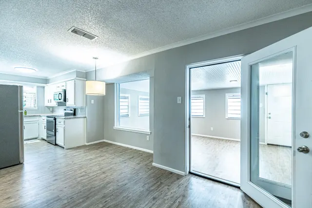 Photo 6 — 9611 Bangor Avenue, Lubbock, TX 79424