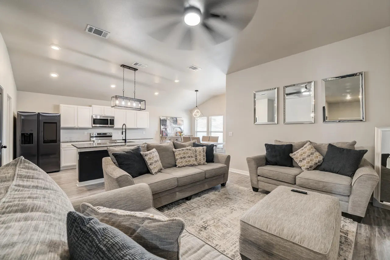 Photo 2 — 3203 Valencia Avenue, Lubbock, TX 79407