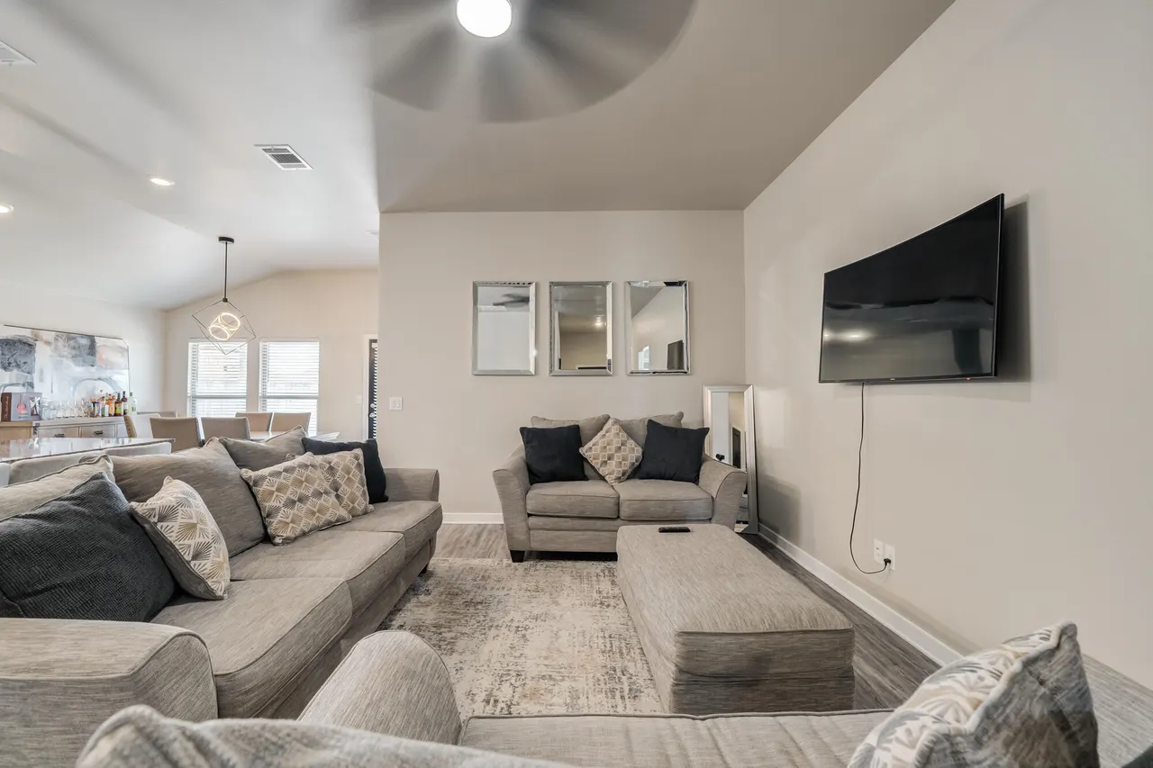 Photo 10 — 3203 Valencia Avenue, Lubbock, TX 79407