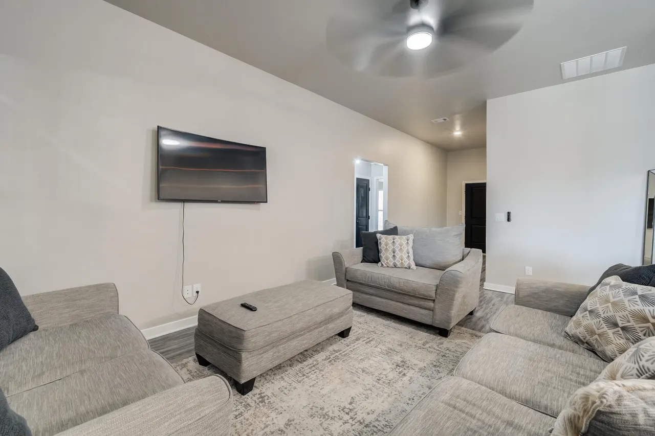 Photo 13 — 3203 Valencia Avenue, Lubbock, TX 79407