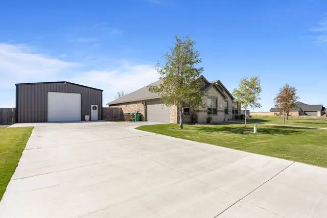 Photo 2 — 3803 County Road 7665, Lubbock, TX 79423