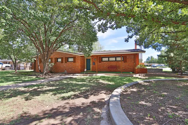 Photo 2 — 5605 Geneva Avenue, Lubbock, TX 79413