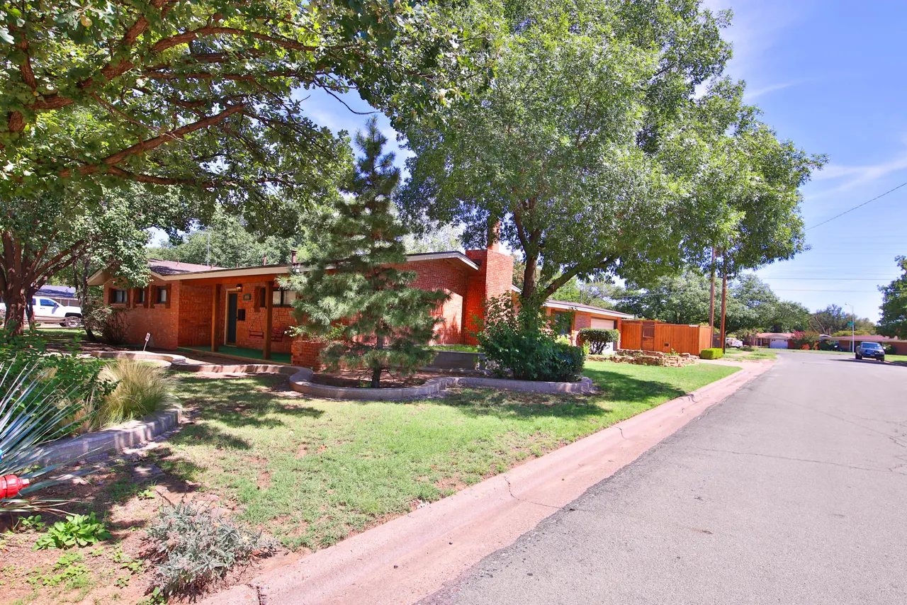 Photo 3 — 5605 Geneva Avenue, Lubbock, TX 79413