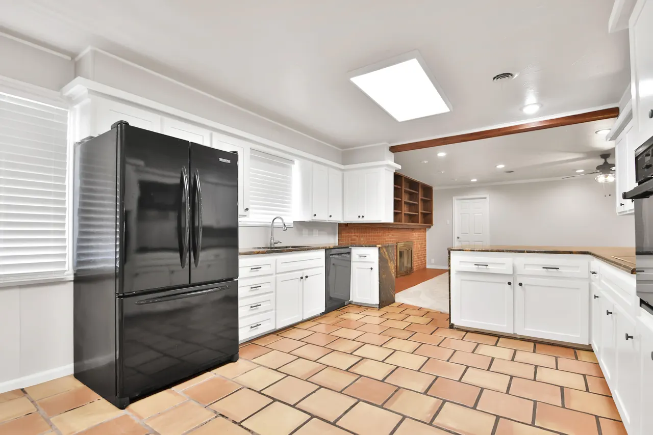 Photo 8 — 5605 Geneva Avenue, Lubbock, TX 79413