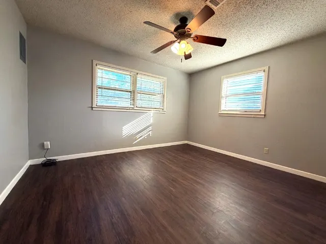 Photo 7 — 2822 56th Street, Lubbock, TX 79413