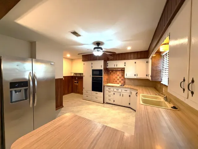 Photo 4 — 2822 56th Street, Lubbock, TX 79413