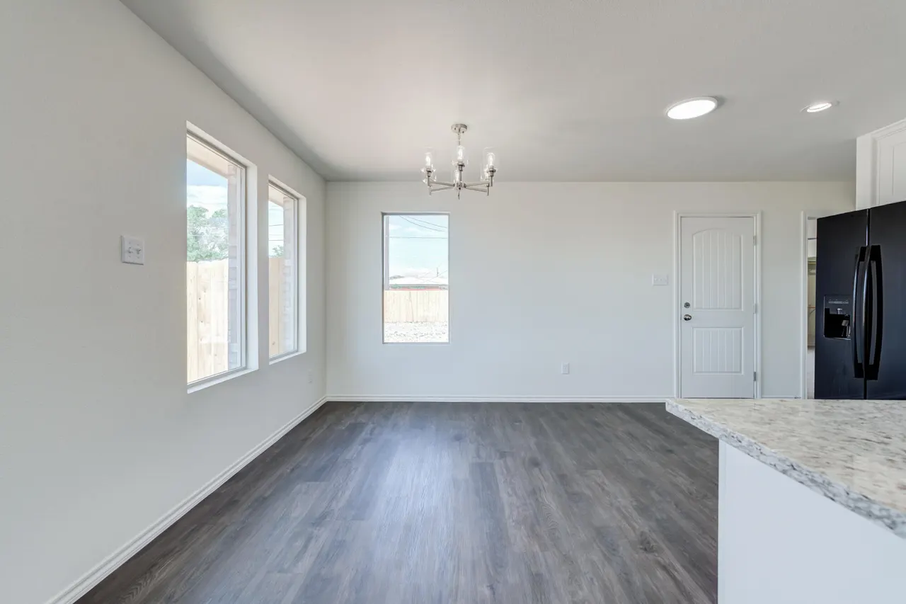 Photo 14 — 923 E Fordham Street, Lubbock, TX 79403