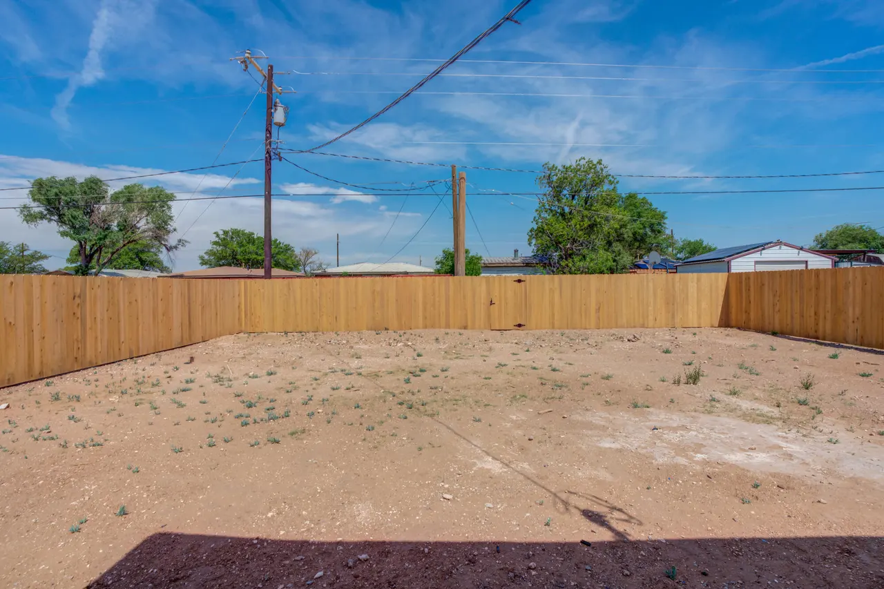 Photo 33 — 923 E Fordham Street, Lubbock, TX 79403