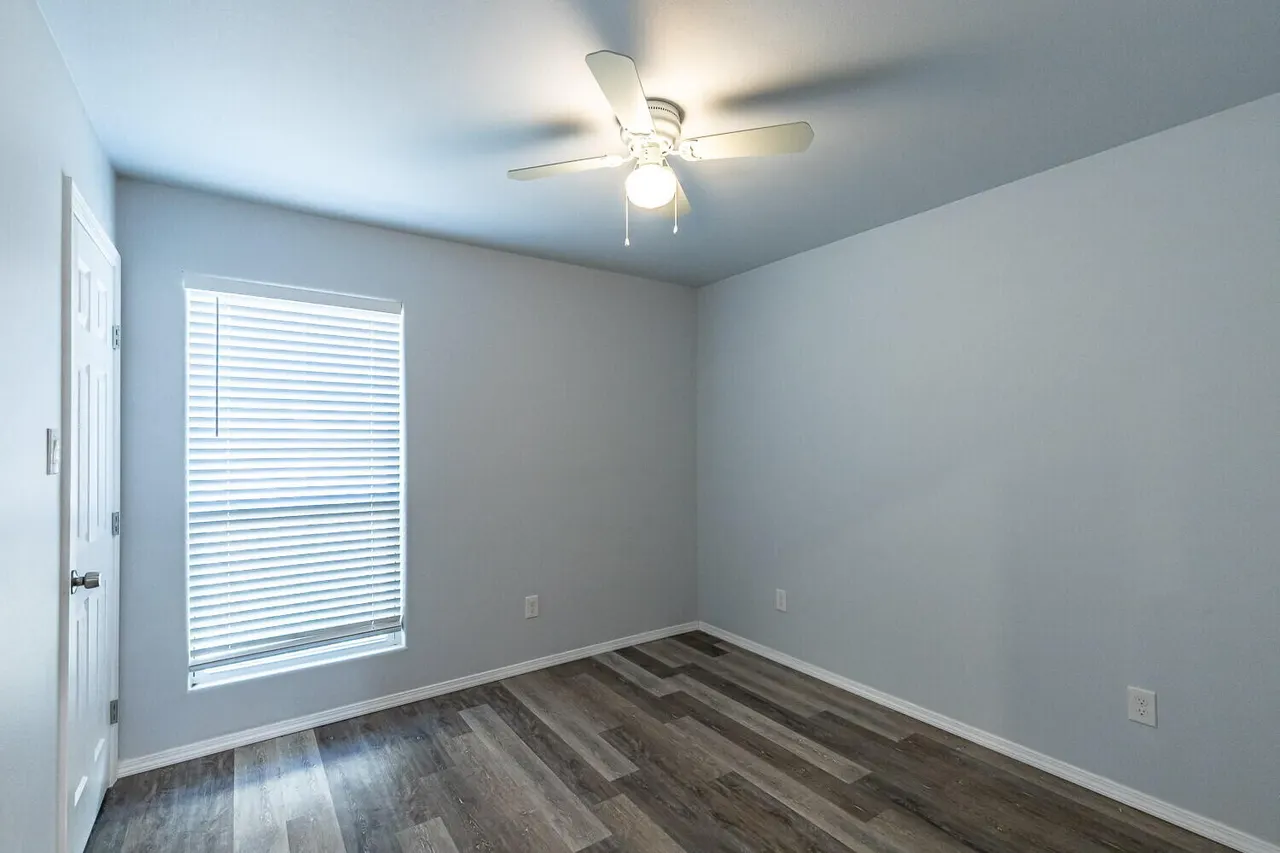 Photo 9 — 1104 N Englewood Avenue B, Lubbock, TX 79416