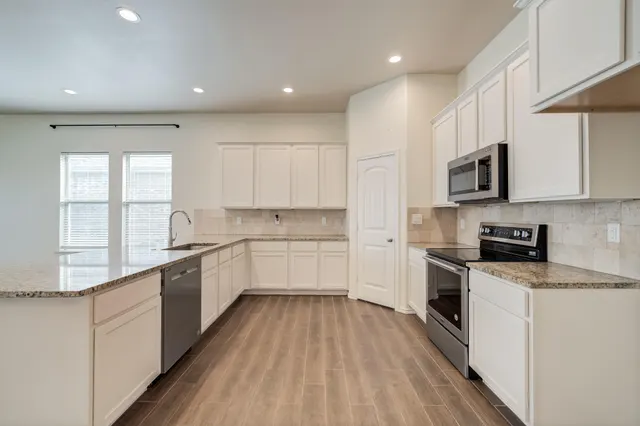Photo 2 — 13807 Waco Avenue, Lubbock, TX 79423
