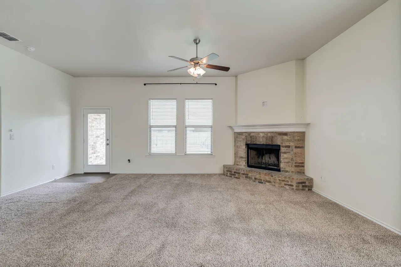 Photo 3 — 13807 Waco Avenue, Lubbock, TX 79423