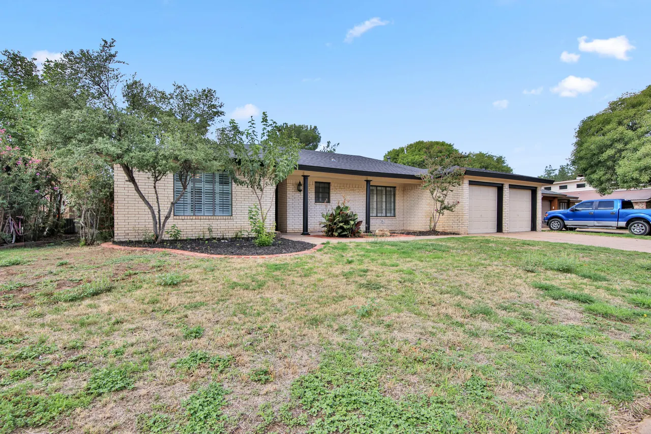 Front exterior — 8012 Richmond Avenue, Lubbock, TX 79424