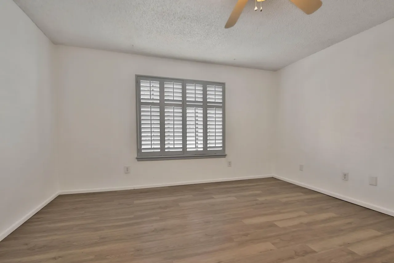 Photo 15 — 8012 Richmond Avenue, Lubbock, TX 79424