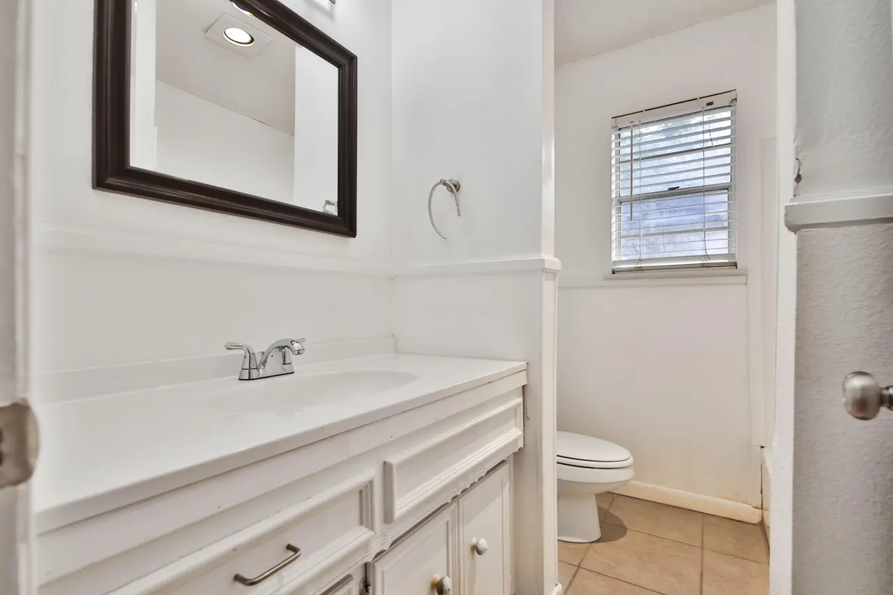 Photo 19 — 8012 Richmond Avenue, Lubbock, TX 79424