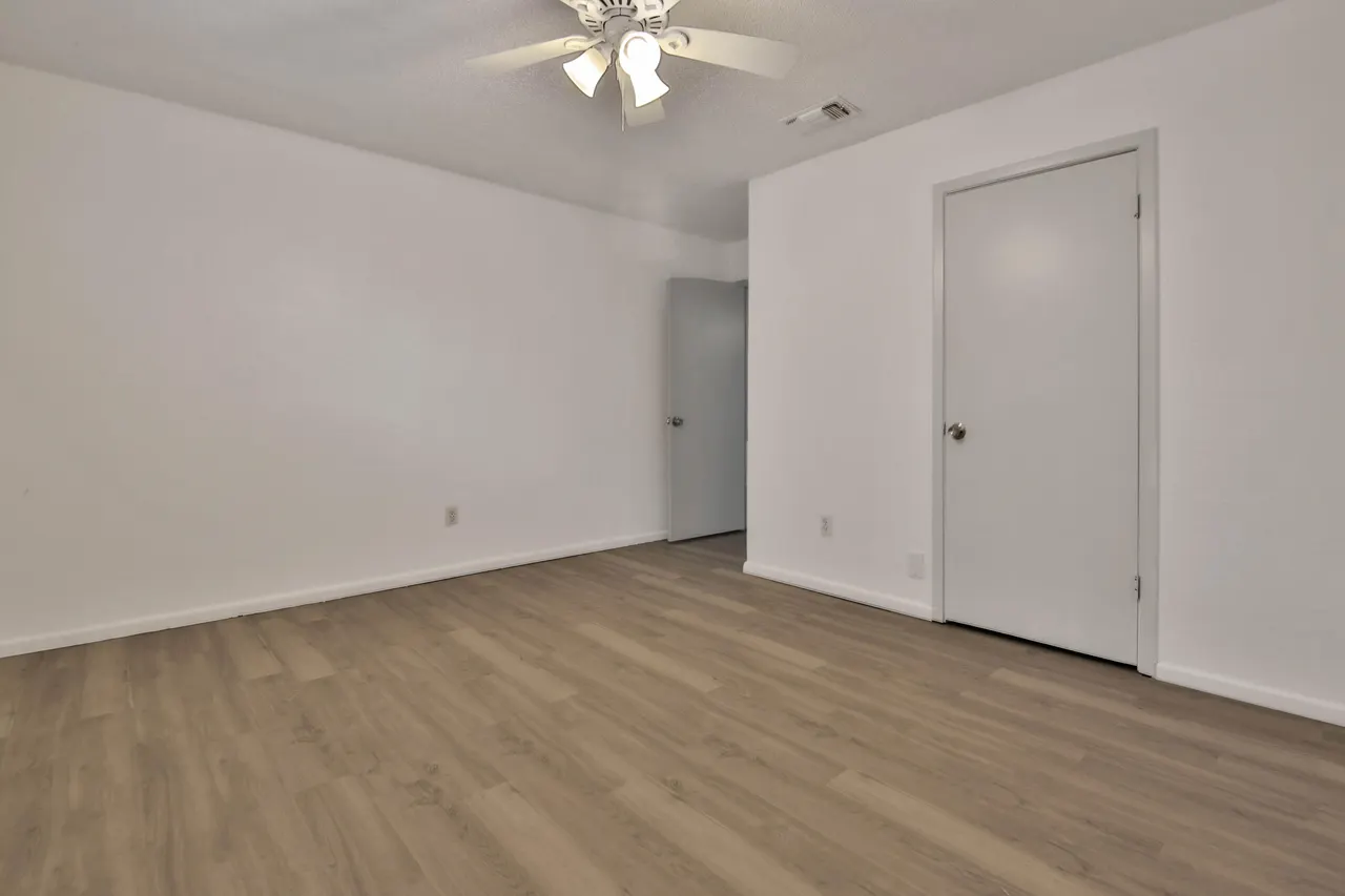 Photo 23 — 8012 Richmond Avenue, Lubbock, TX 79424