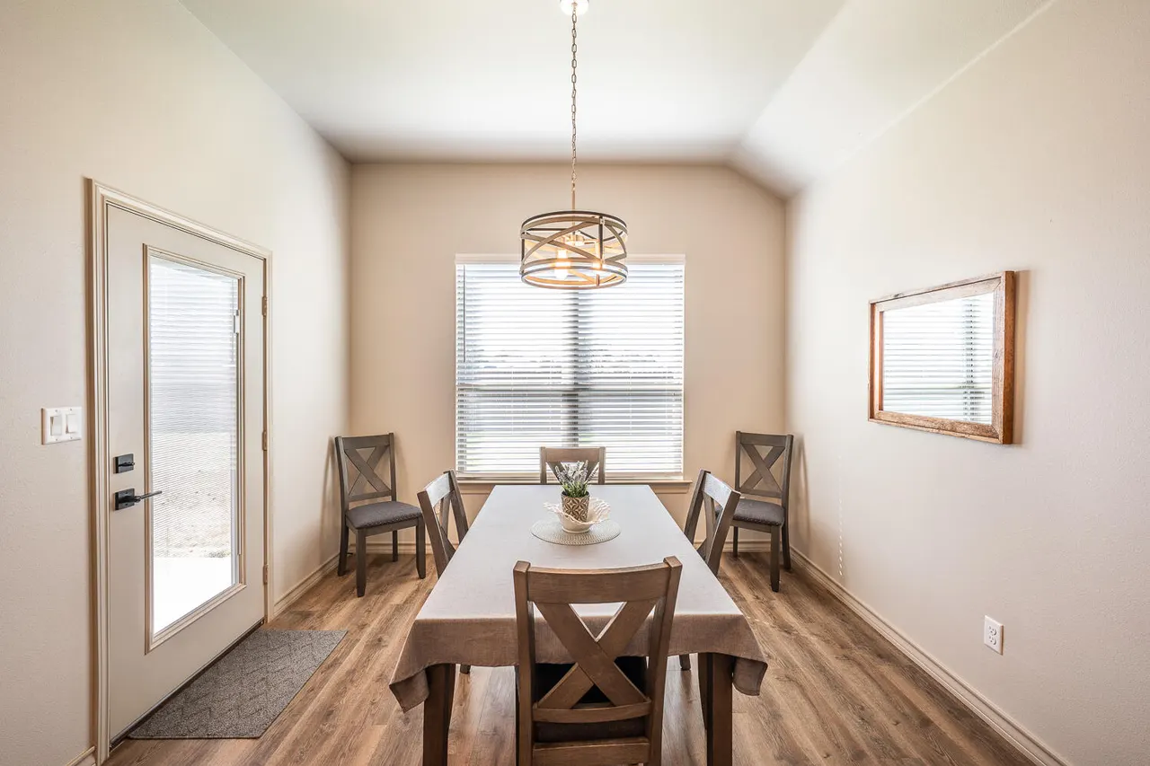 Photo 5 — 7021 25th Street, Lubbock, TX 79407