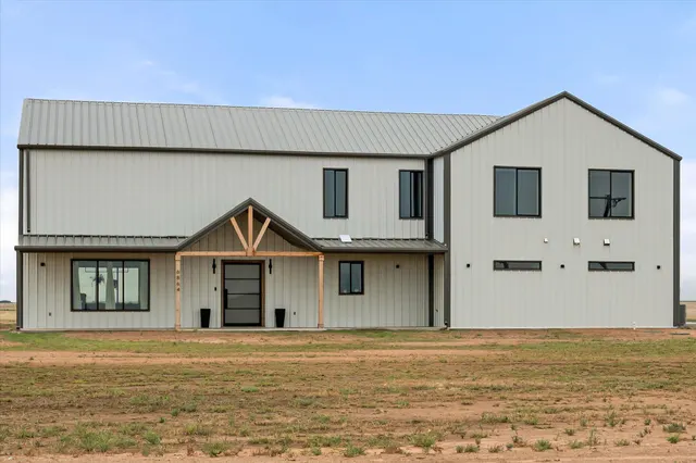 Photo 2 — 6864 Filly Road, Lubbock, TX 79407