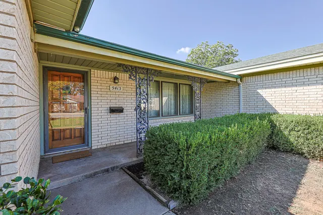 Photo 3 — 5413 16th Place, Lubbock, TX 79416